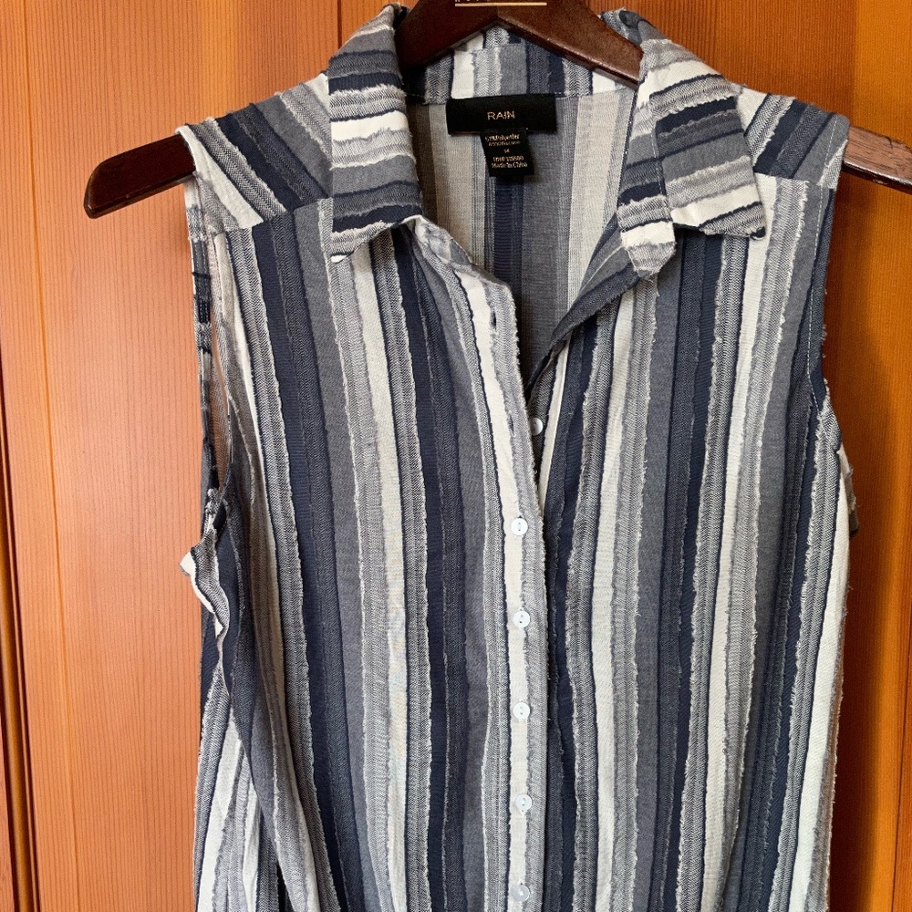 RAIN blue grey white sleeveless shirt
